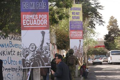 MARCHA CONTRA LA CORTE CONSTITUCIONAL-stock-foto
