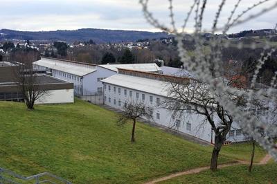 Besuch in der Justizvollzugsanstalt JVA in Ottweiler am Donnerstag 27 01 2011 Im Bild Stacheld-stock-foto