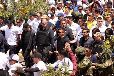 MARCHA CONTRA LA CORTE CONSTITUCIONAL-stock-foto