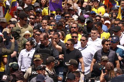 MARCHA CONTRA LA CORTE CONSTITUCIONAL-stock-foto