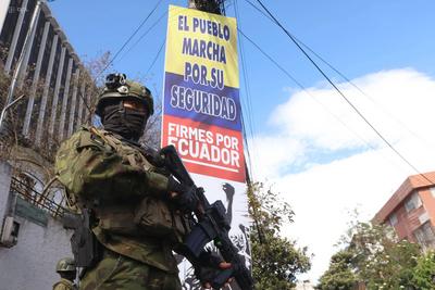 MARCHA CONTRA LA CORTE CONSTITUCIONAL-stock-foto