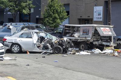 Three people are dead after a car crashed in queens, new york, usa - 12 aug 2025-stock-foto