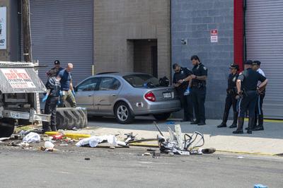 Three people are dead after a car crashed in queens, new york, usa - 12 aug 2025-stock-foto