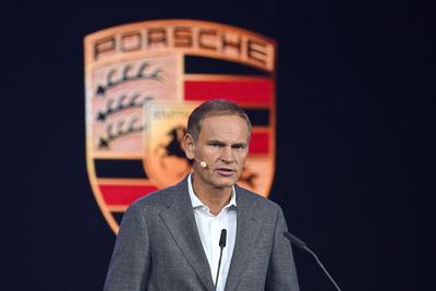Oliver BLUME (Vorstandsvorsitzender der Dr. Ing. h. c. F. Porsche AG und der Volkswagen AG) bei einem Vortrag am 05.09.2-stock-foto