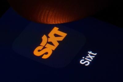 Symbolfoto: Das Logo von sixt wird auf einem Smartphone angezeigt. Berlin, 27.02.2019. Berlin Deutschland *** Symbol ph-stock-foto
