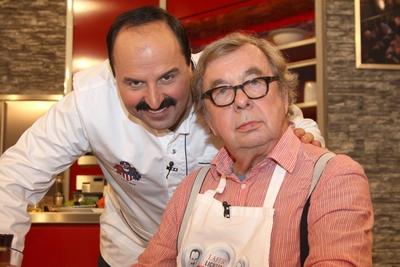 Johann Lafer und Hellmuth Karasek bei der Aufzeichnung der ZDF Talk- und Kochsendung Lafer! Lichter! Lecker! im Studio-stock-foto