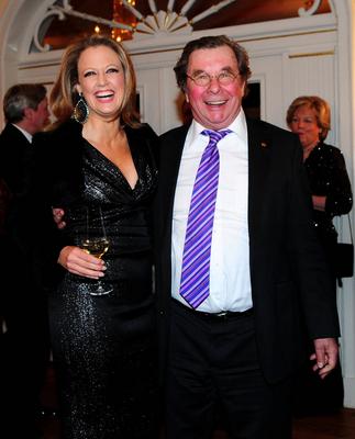 Barbara Schoeneberger  Prof. Dr. Hellmuth Karasek Preistraegerin - Schauspielerin - Saengerin  Jury-Vorsitzender und Laudator Champagne Preis f?r Lebensfreude Hotel Louis C. Jacob in Hamburg - 23.Februar 2009 Photo BREUELBILD/ST.REX Postfach 700210 * D-22045 HAMBURG Tel.49 40-66976697 E-Mail:breuelbreuel-bild.de Beleg-Honorarpflichtig7,00 % UST BreuelBild uebernimmt keine Haftung bei einer evtl. Verletzung Rechte Dritter Hamburg Germany *** Barbara Schoeneberger Prof Dr Hellmuth Karasek Preistraegerin Actress Singer Jury Chairman and Laudator Champagne Price for Joie de vivre Hotel Louis C Jacob in Hamburg 23 February 2009 Photo BREUEL IMAGE St Rex P.O. Box 700210 * D 22045 Hamburg Tel 49 40 66976697 e Mail breuelbreuel Pictu-stock-foto