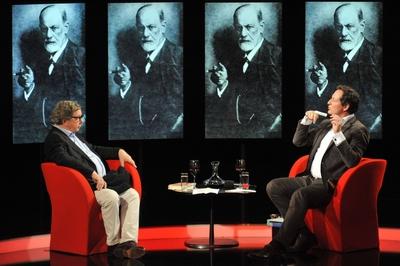 Ist das ein Witz?  So ist ein ebenso unterhaltsamer wie lehrreicher Abend mit Autor und Moderator Eckart von Hirschhaus-stock-foto