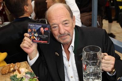 Ralph Siegel, Schottenhamel Festzelt Muenchner Oktoberfest in Muenchen am 19.09.2015 /-stock-foto