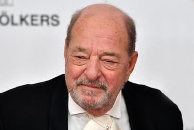 Ralph SIEGEL (Komponist), Einzelbild,angeschnittenes Einzelmotiv,Portraet,Portrait,Portr?t 47.Deutscher Filmball-Roter-stock-foto