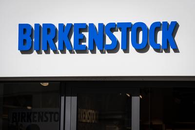 Symbolbild Firmenlogo des Schuhherstellers Birkenstock Symbolfoto Lgoo des Herstellers der weltberuehmten Sandalen Birke-stock-foto