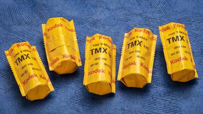 Rolls of 120 black and white TMX film by Kodak Fort Collins, CO, USA - July 10, 2020: Rolls of 120 black and white TMX (-stock-foto
