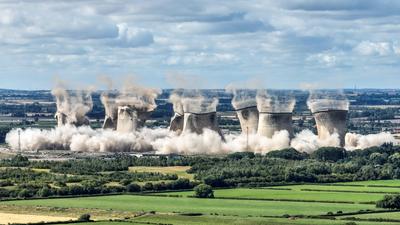 Cottam Power Station Cooling Tower Demolition-stock-foto