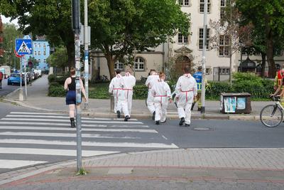 ?bungsdienst der Freiwilligen Feuerwehr Hannover. Katastrophenschutz, ABC-Dekontanimation.-stock-foto