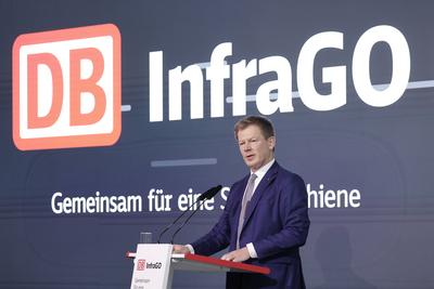 Dr. Richard Lutz, Vorstandsvorsitzender der Deutschen Bahn AG, Auftaktveranstaltung und Vorstellung der DB InfraGO AG un-stock-foto