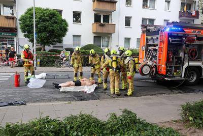 ?bungsdienst der Freiwilligen Feuerwehr Hannover. Katastrophenschutz, ABC-Dekontanimation.-stock-foto