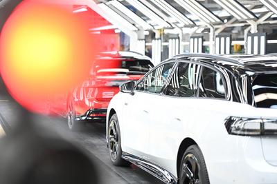 Volkswagen liefert 1,5-millionsten ID aus.-stock-foto