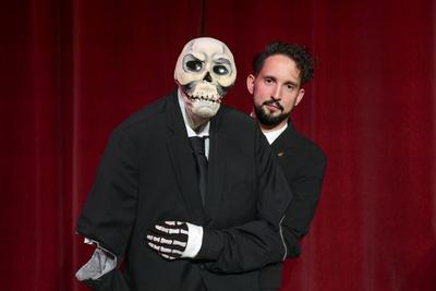 2025 - Konzert "Ich pfeif auf den Tod", mit Nikolaus Habjan und den Philharmonia Schrammeln im Stadttheater Gmunden, im  Rahmen der Salzkammergut Festwochen Gmunden, am 14.08.2025.-stock-foto