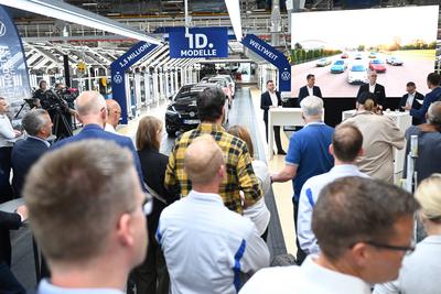 Volkswagen liefert 1,5-millionsten ID aus.-stock-foto