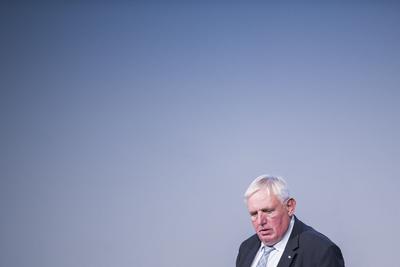 13.11.2023 - NRW-Gesundheitsminister Karl-Josef Laumann (CDU) beim 46. Deutschen Krankenhaustag unter dem Motto Zeitenwe-stock-foto
