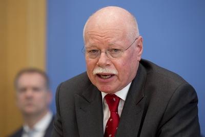 Deutschland, Berlin, Bundespressekonferenz, Thema: Zur ?bung der Polizeien des Bundes und der L?nder mit der Bundeswehr-stock-foto