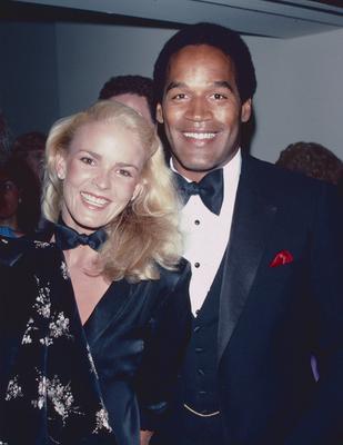 O. J. Simpson and Nicole Simpson Los Angeles.CA.USA. LIBRARY. O. J. Simpson and wife Nicole Simpson at an event in Los-stock-foto