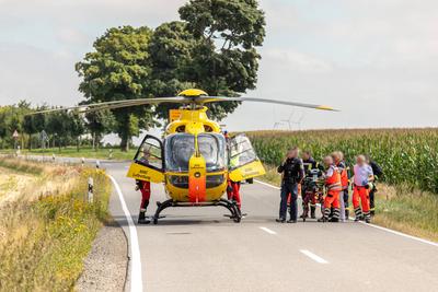Schwerer Verkehrsunfall im Erzgebirge ? Radfahrer von PKW erfasst-stock-foto