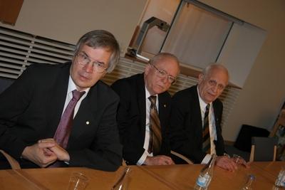 Stockholm 08 12 2005 NOBEL PRICE 2005 Theodor HAENSCH Theodor H?NSCH John L HALL Roy J G-stock-foto