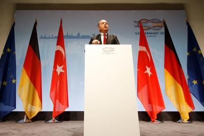 Recep Tayip Erdogan Pr?sident T?rkei Recep Tayip Erdogan President of Turkey Um ihn herum die-stock-foto