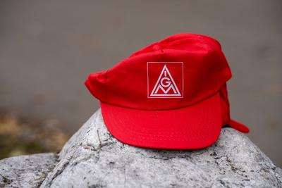 Augsburg, Bavaria, Germany - November 4, 2024: Warning strike by the IG Metall trade union at MAN Energy Solutions, a su-stock-foto