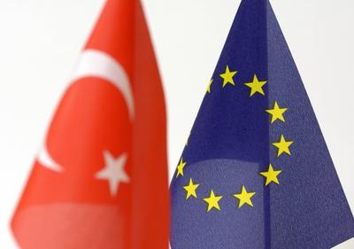 Bildnummer: 60392457  Datum: 19.08.2013  Copyright: imago/Rainer UnkelDEU , DEUTSCHLAND : Eine Fahne von T?rkei und EU DEU , GERMANY : A flag of Turkey and EU 19.08.2013 Studio Nationalfahne Objekte xns x2x 2013 quer FOTOGRAFIE PHOTOGRAPH PHOTOGRAPHY FARBE COLOUR FARBFOTOGRAFIE COLOUR PHOTOGRAPH FARBAUFNAHME NOP KEINE MENSCHEN QUERFORMAT HORIZONTAL FORMAT POLITIK POLITICS FAHNEN FLAGGEN FLAGS T?RKEI TURKEY EU EUROP?ISCHE UNION EC EUROPEAN UNION EUROPA EUROPE  o0 Beitritt mitglied mitgliedschaft 60392457 Date 19 08 2013 Copyright Imago Rainer Unkel DEU Germany a Flag from Turkey and EU DEU Germany a Flag of Turkey and EU 19 08 2013 Studio National flag Objects xns x2x 2013 horizontal Photography Photo Photography Color Colour Color photography Colour Photo Ink NOP none People Landscape horizontally Format politics POLITICS Flags Flags Flags Turkey Turkey EU European Union EC European Union Europe Europe o0 Accession Member Membership-stock-foto