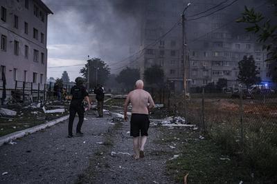 WAR-UKRAINE/ - Kharkiv - Five Shahed strikes on a residential neighbourhood, 5 dead, twenty wounded-stock-foto