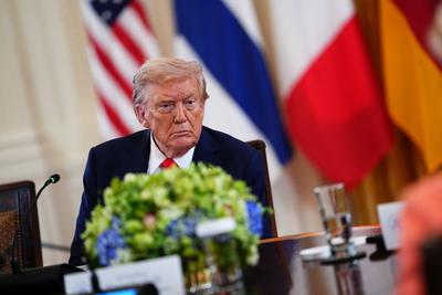 Trump Meets President Zelenskyy of Ukraine and European Leaders-stock-foto