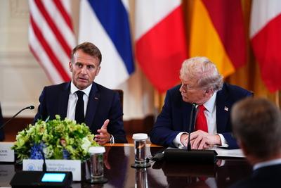 Trump Meets President Zelenskyy of Ukraine and European Leaders-stock-foto