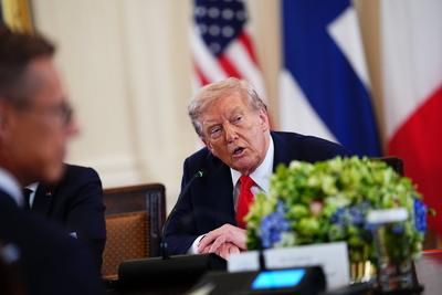 Trump Meets President Zelenskyy of Ukraine and European Leaders-stock-foto