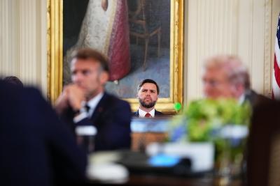 Trump Meets President Zelenskyy of Ukraine and European Leaders-stock-foto