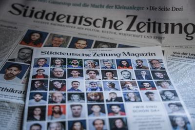 S?ddeutsche Zeitung Magazin 05.02.2021: SZ-Magazin - Titelseite - 185 Schauspielende orten sich als lesbisch, schwul, bi-stock-foto