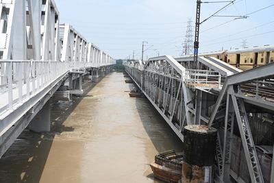 Yamuna Crosses Danger Mark In Delhi-stock-foto