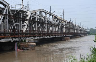 Yamuna Crosses Danger Mark In Delhi-stock-foto