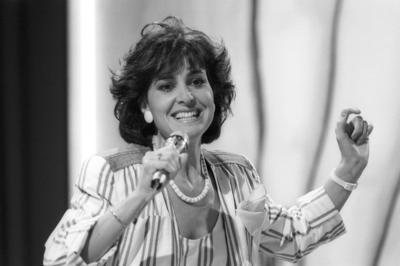 Paola (Sängerin) 09/85 stroe Paola im September 1985 bei der IFA Internationale Funkausstellung in Berlin Schweiz schwei-stock-foto