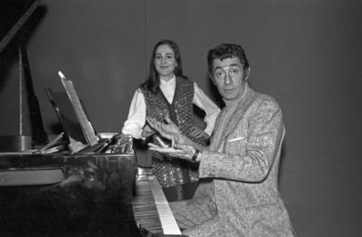 Spa? durch 2 Spa? durch 2 Fernsehserie mit Sketchen und Musik Deutschland 1970 1972 Mitwirkende-stock-foto