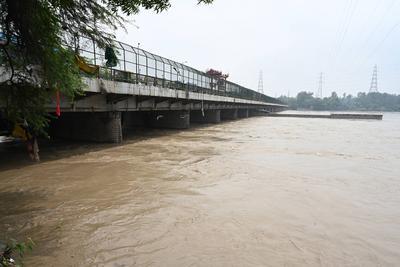 Yamuna Crosses Danger Mark In Delhi-stock-foto