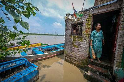 Yamuna Crosses Danger Mark In Delhi-stock-foto