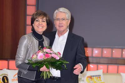 Berlin, Deutschland 04. April 2017: TV Aufzeichnung - Top die Wette gilt - 2017 - Berlin Paola Felix und Frank Elstner S-stock-foto