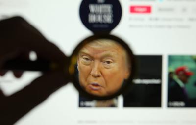 RECORD DATE NOT STATED Auf einem Laptop wurde das Videoportal TikTok ge?ffnet und dort der neue Account der Regierung de-stock-foto