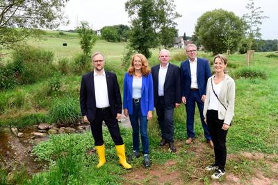 Ellbach Renaturierung-stock-foto