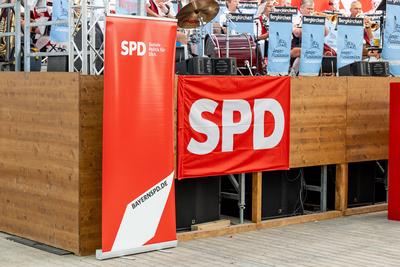 Politischer Dienstag auf dem Dachauer Volksfest, 19.08.2025.-stock-foto