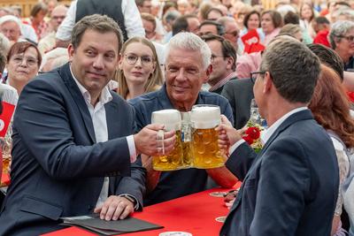 Politischer Dienstag auf dem Dachauer Volksfest, 19.08.2025.-stock-foto