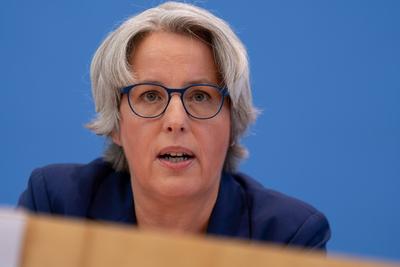 Bundespressekonferenz, Bundeslagebild Sexualdelikte-stock-foto