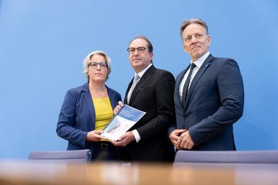 Bundespressekonferenz, Bundeslagebild Sexualdelikte-stock-foto